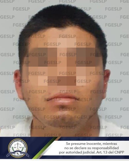 Detienen en flagrancia a hombre con un arma y droga