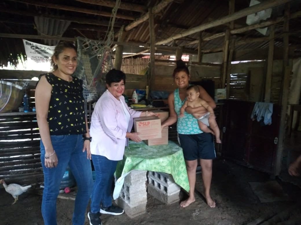 Apoya a la Huasteca DIF