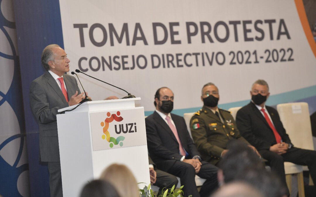 JM Carreras toma protesta a consejo directivo de la UUZI
