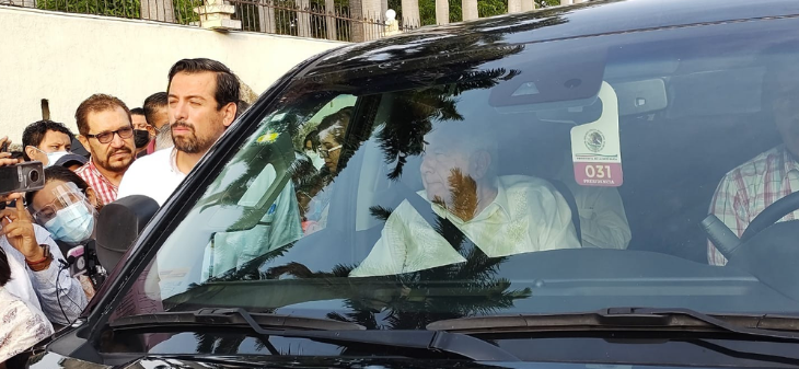 Bloqueo de maestros en Chiapas impide el arribo de López Obrador a La Mañanera