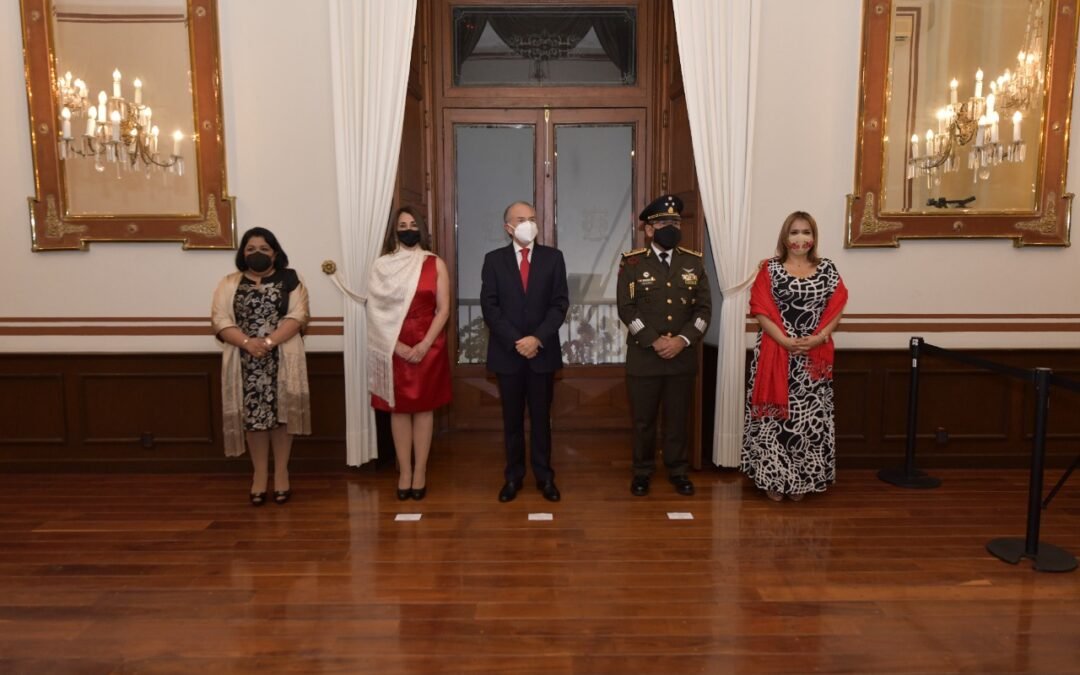 Encabeza gobernador JM Carreras ceremonia por el 211 aniversario de la independencia
