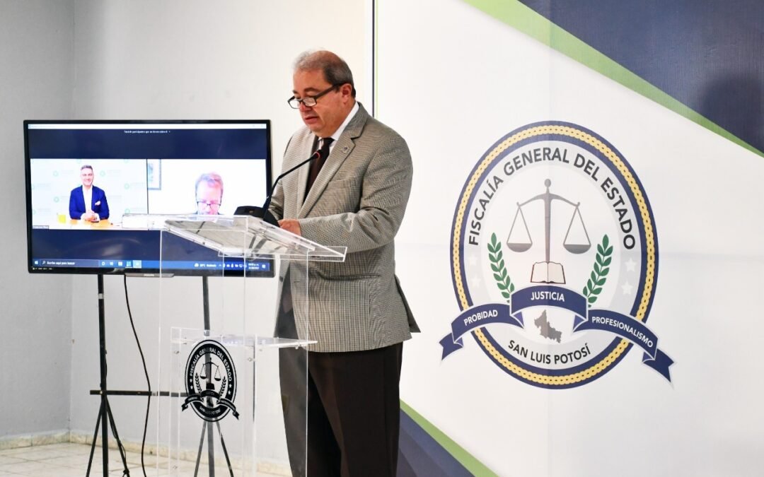 Entrega FGE constancias de curso de “Rendición de cuentas y registro del delito”