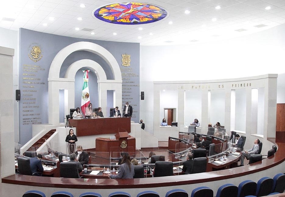 El Pleno del Congreso del Estado aprobó, por mayoría, otorgar la Presea a la Trayectoria Periodística “Francisco Zarco” año 2021 al periodista Florencio Ruiz de la Peña