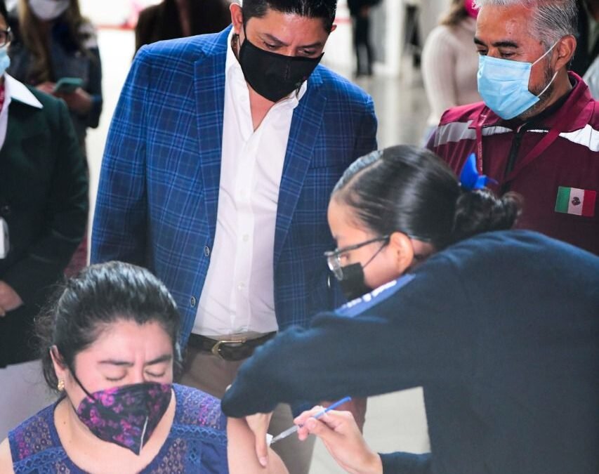 Adolescentes con comorbilidad deben vacunarse contra COVID-19