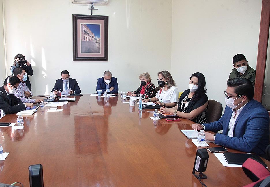 Aprueban en comisiones reformas a la Ley de Hacienda que propone la gratuidad en las licencias de conducir