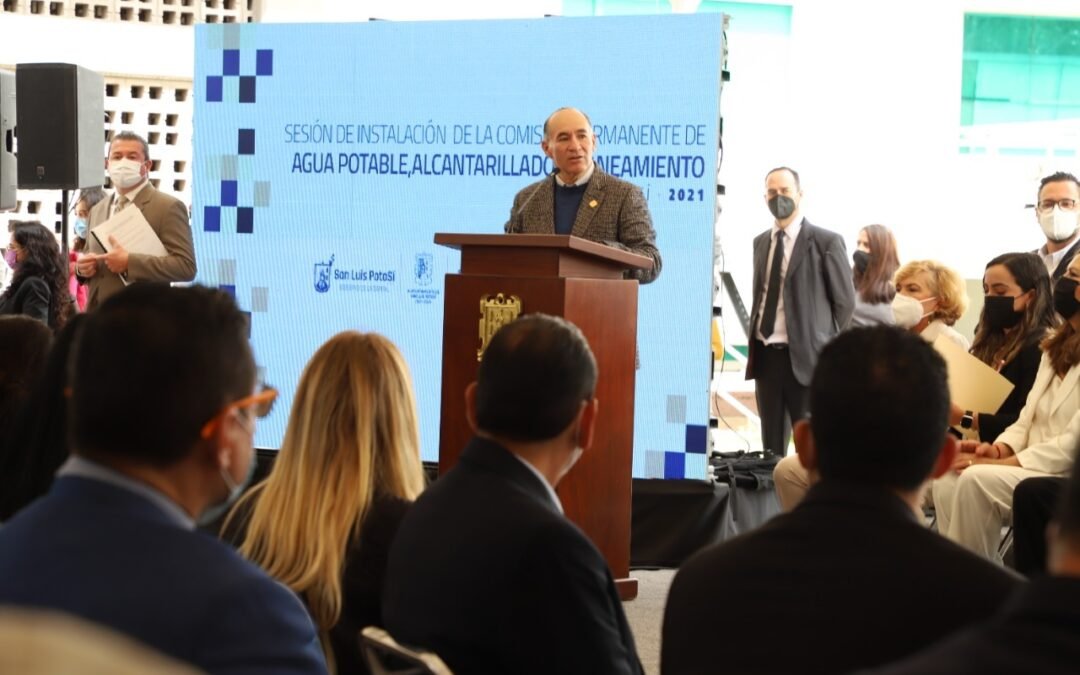 Enrique Galindo, llama a sumar esfuerzos para resolver la problemática del agua en SLP