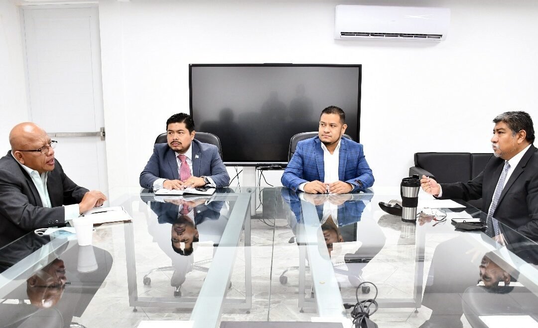 FGE recibe a cónsules de Honduras, Guatemala y El Salvador