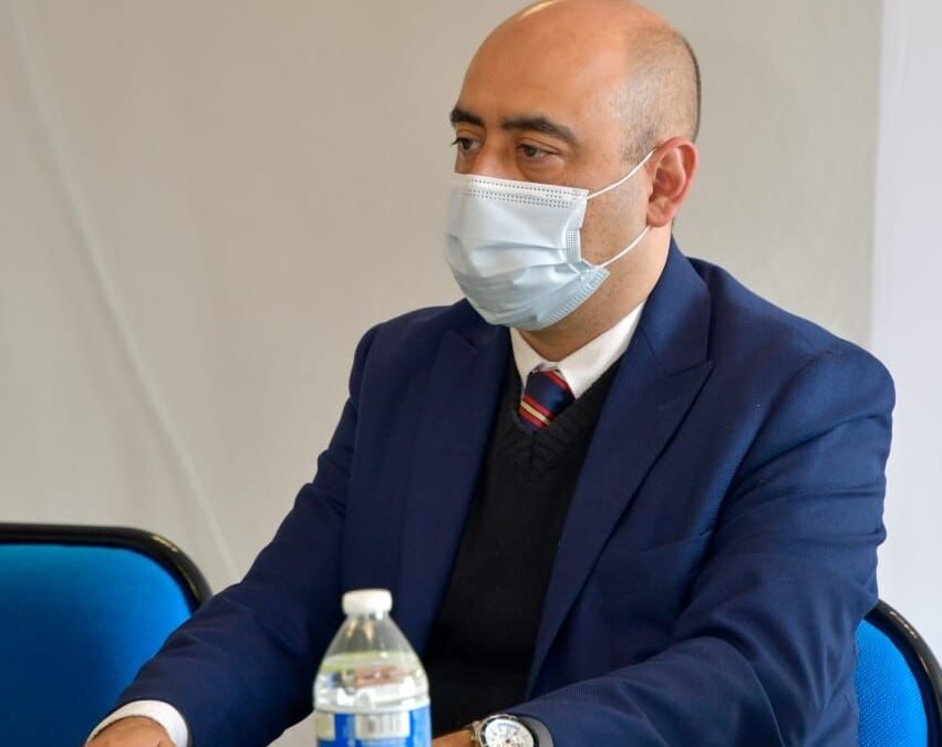 Nombra titular de SEGE a Alfonso Espinosa Palazuelos, como director general del COBACH