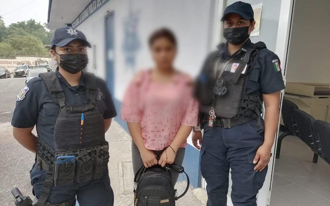 Policías Estatales localizan y entregan a sus familiares a menor extraviada