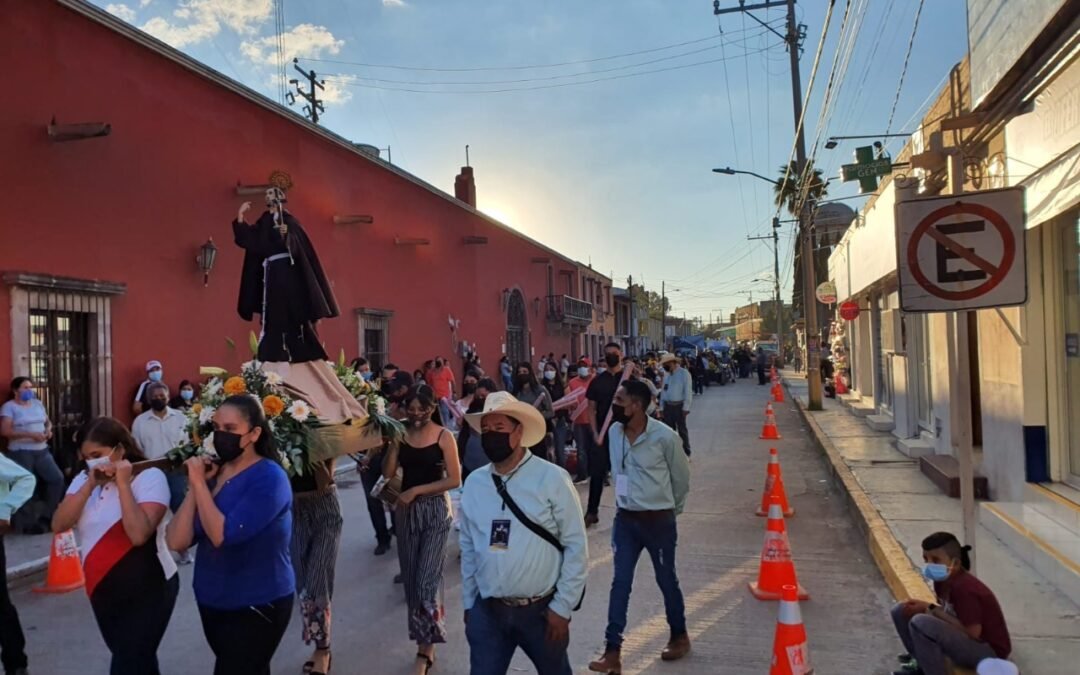Saldo blanco durante festividades religiosas en Villa de Pozos