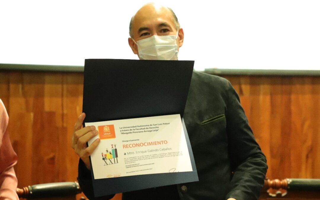 Abracen sus ideales y vayan tras ellos, aconseja Enrique Galindo a jóvenes