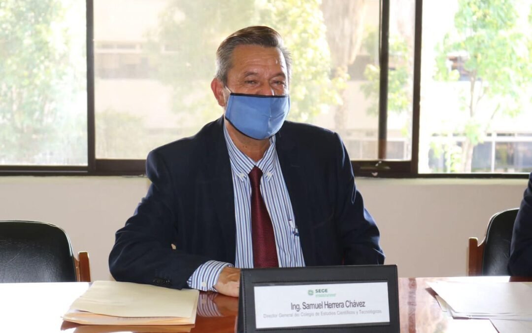 Empresa TOYOTA capacita a estudiantes de CECyTE