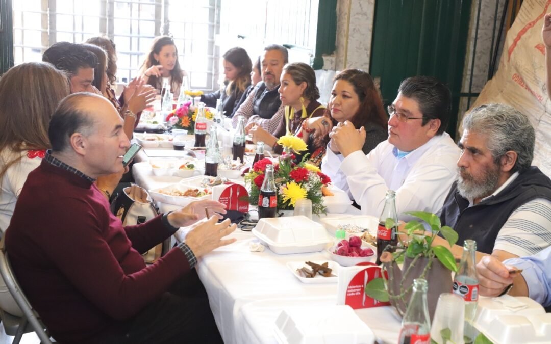 Prepara Enrique Galindo un proyecto para dar vida a los mercados potosinos