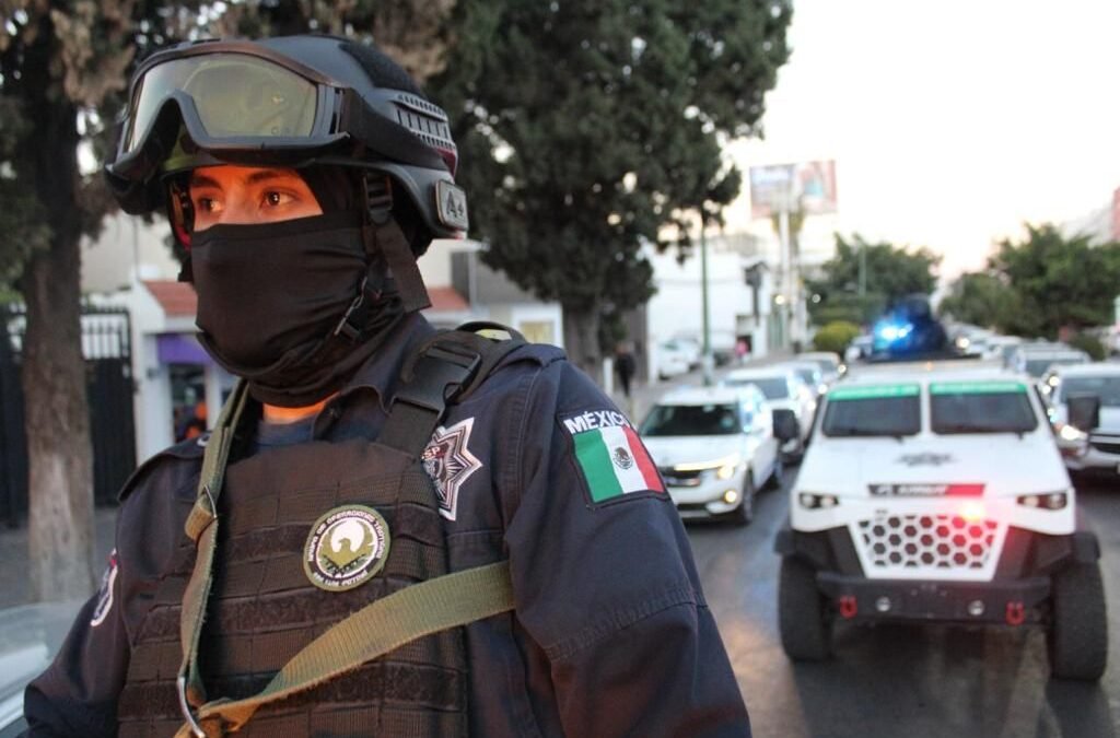 En operativos de seguridad, policía estatal asegura más de 500 cartuchos, 100 cargadores, seis armas largas y detienen a presunta banda de asaltantes de Michoacán