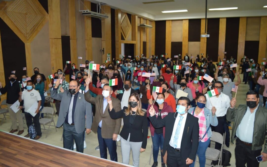 Entrega gobierno actas de doble nacionalidad a familias potosinas