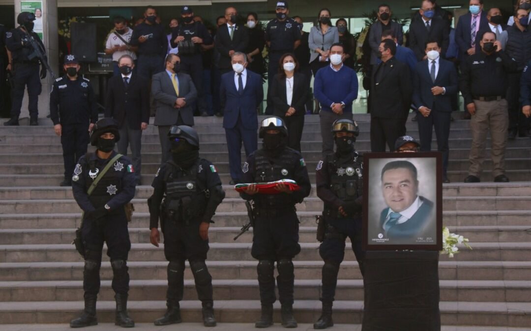 Aran Jazel Delgado Velázquez, oficial estatal caido en el cumpliendo de su deber es despedido con todos los honores