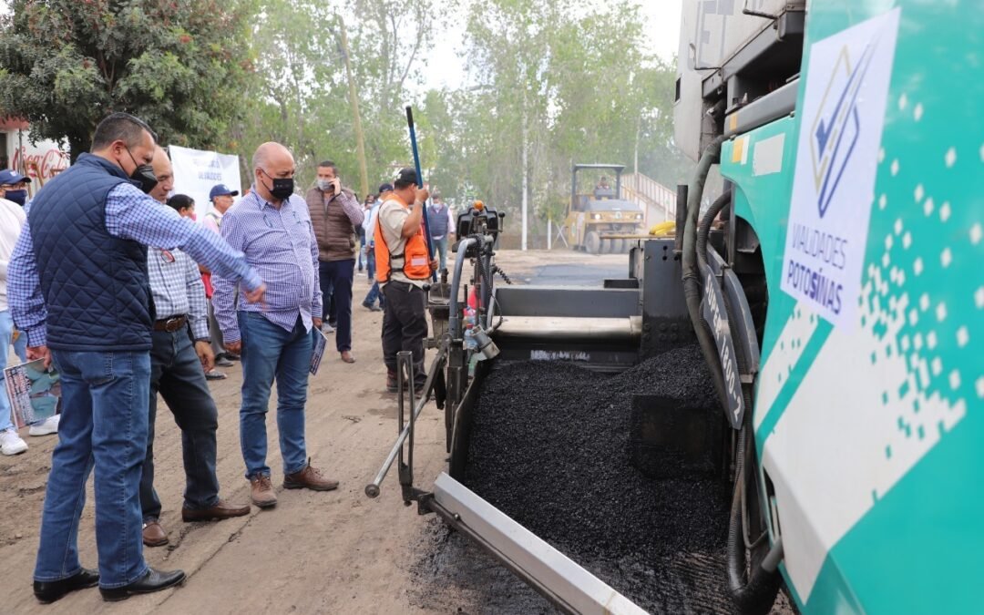 Regidor resalta la tecnología utilizada en las obras de Vialidades PotoSÍnas