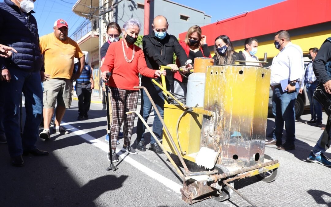 Enrique Galindo entregó avenida del Sauce y calle Arsénico, rehabilitadas con “Vialidades PotoSÍnas”