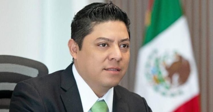 El gobernador gestiona ante la federación vacunas pediátricas
