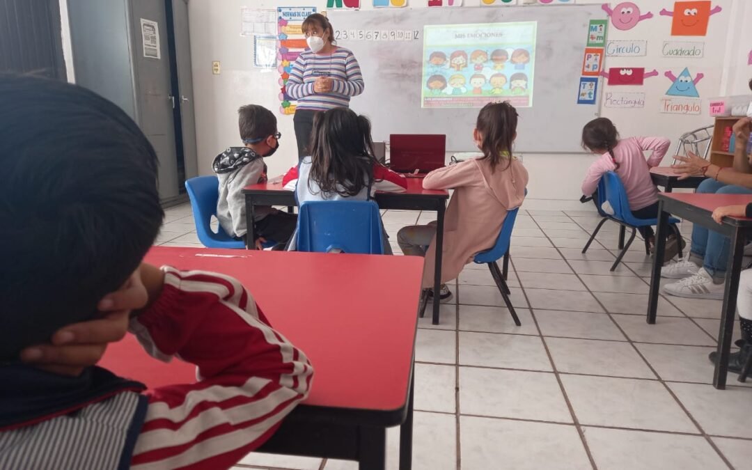 Con pláticas y videos cortos, enseñan a niños a prevenir abusos