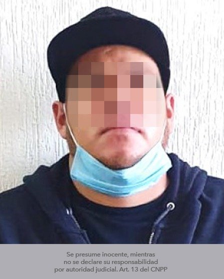 Detienen a hombre por conducir camioneta con reporte de robo