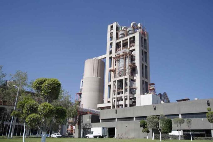 Gobierno de la Capital se reunió con Cemex para hablar sobre comunidades sustentables