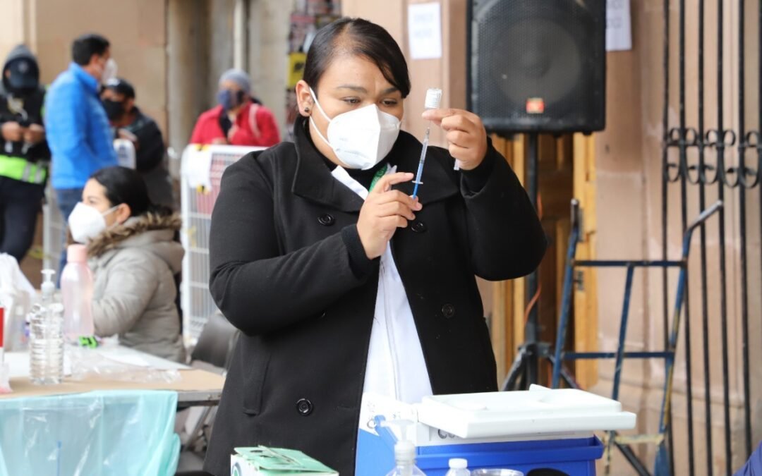 Inició en Plaza de Armas la Jornada Municipal de Vacunación COVID-19