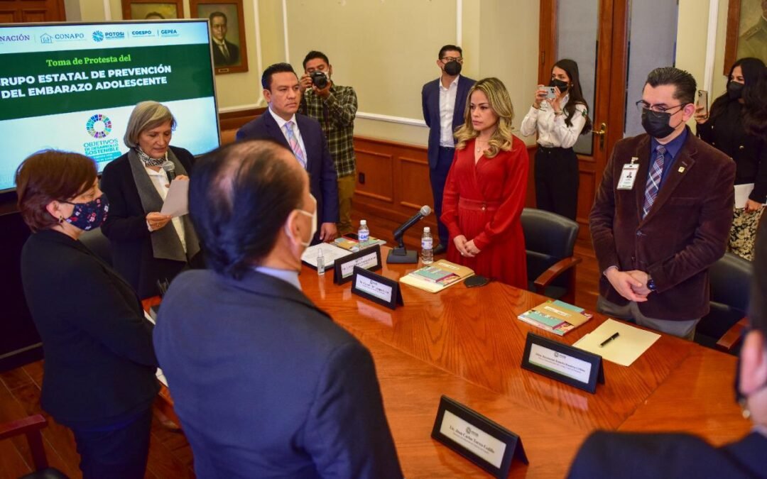Reducir al 50% el embarazo adolescente, meta del gobierno