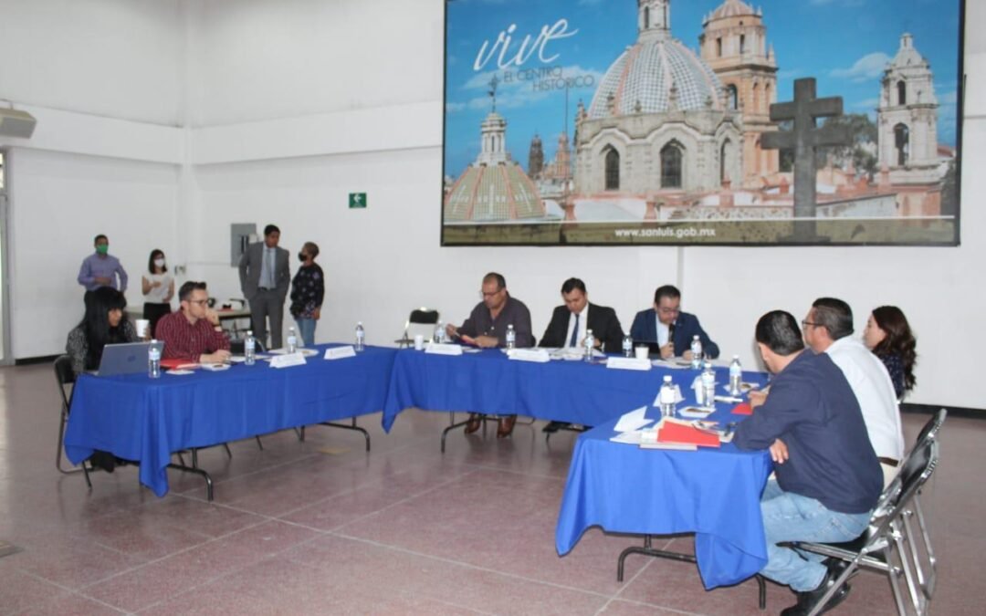 Dirección de Comercio acuerda trabajo conjunto con la Comisión especializada en el Cabildo