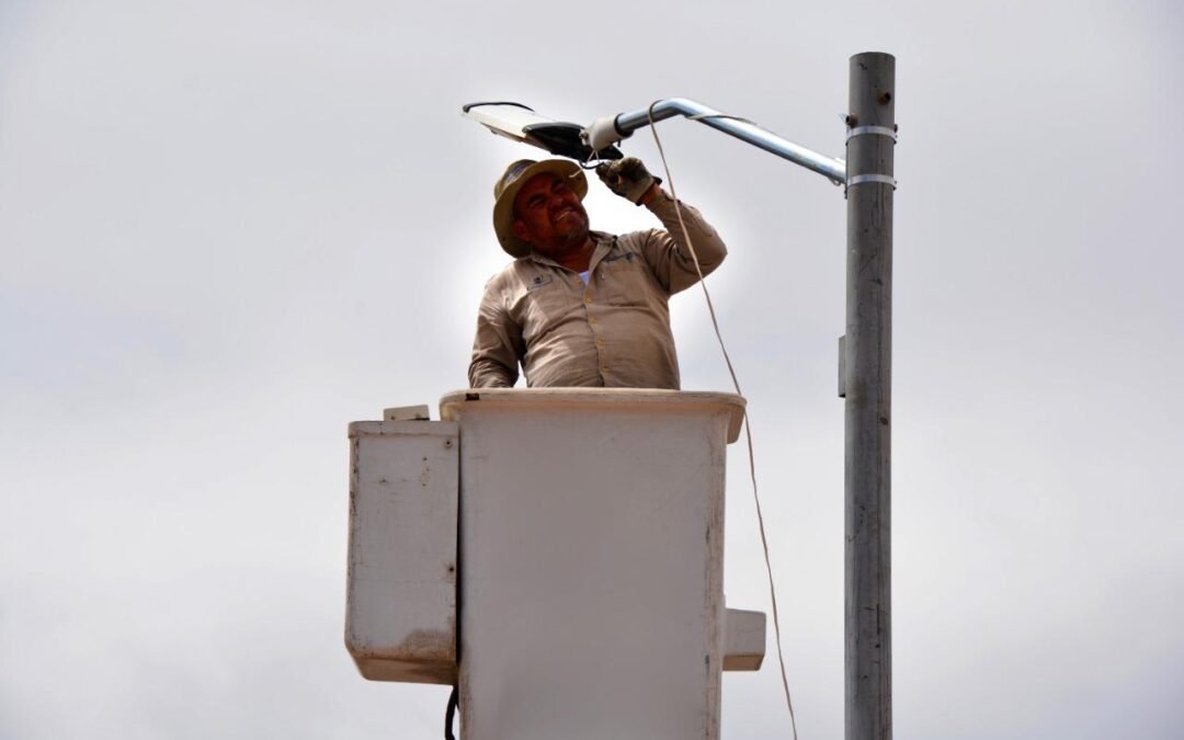 Alumbrado Público recuperó la iluminación en 16 puntos de la Capital