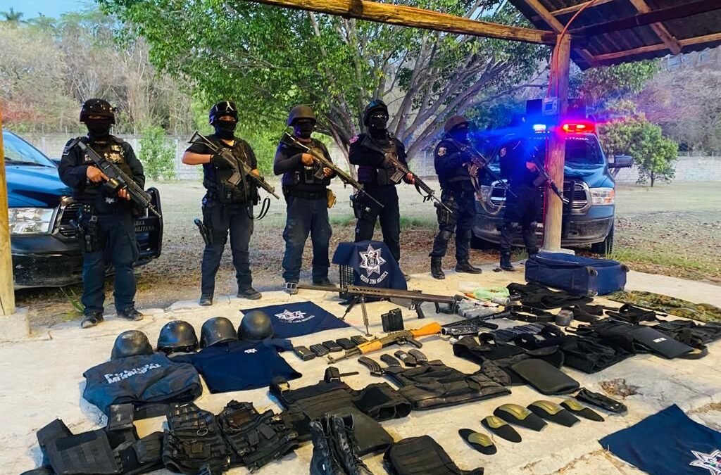 Policía estatal Asegura armamento de célula delictiva