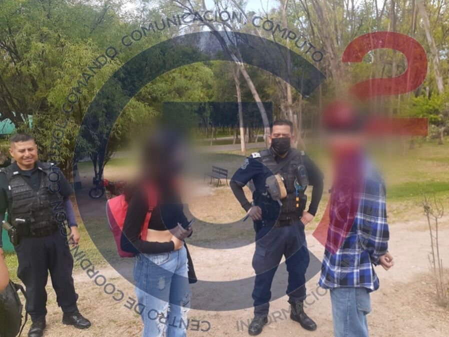 Policía estatal detiene a menor que grafiteaba en el interior del parque tangamanga I
