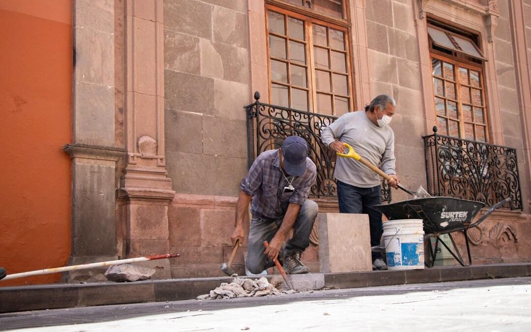 Servicios Municipales realiza mejoras en la ruta de la Procesión del Silencio