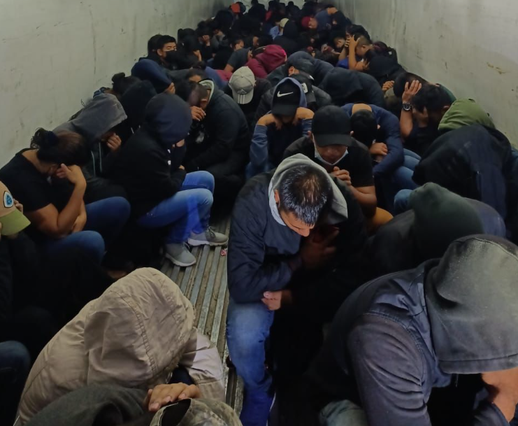 En operativo de seguridad, son rescatadas 130 personas en situación migratoria