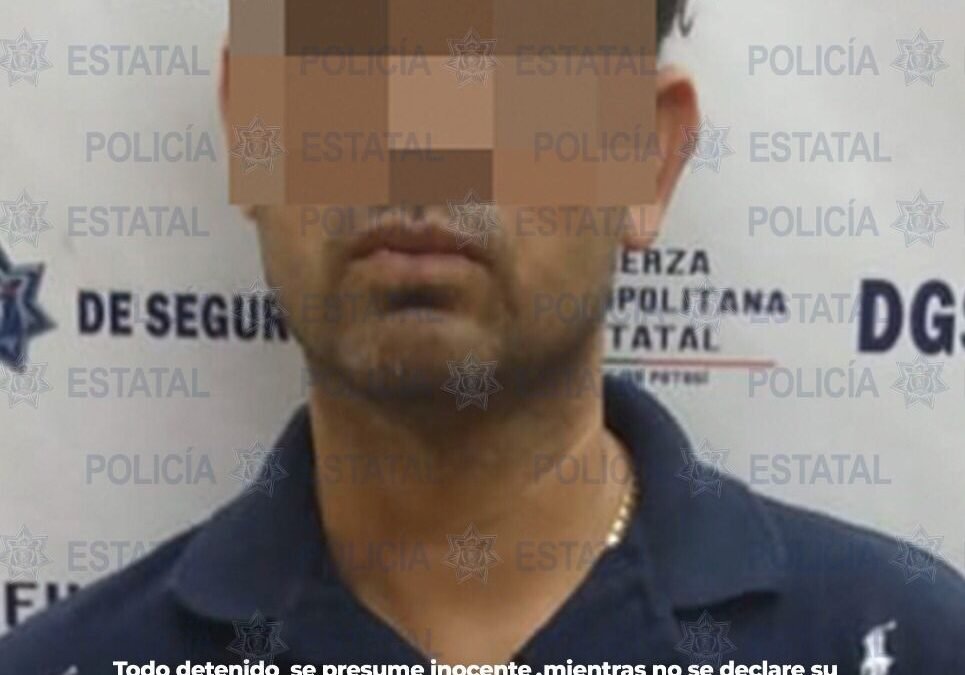 Hombre es detenido por tripular vehículo con placas sobrepuestas