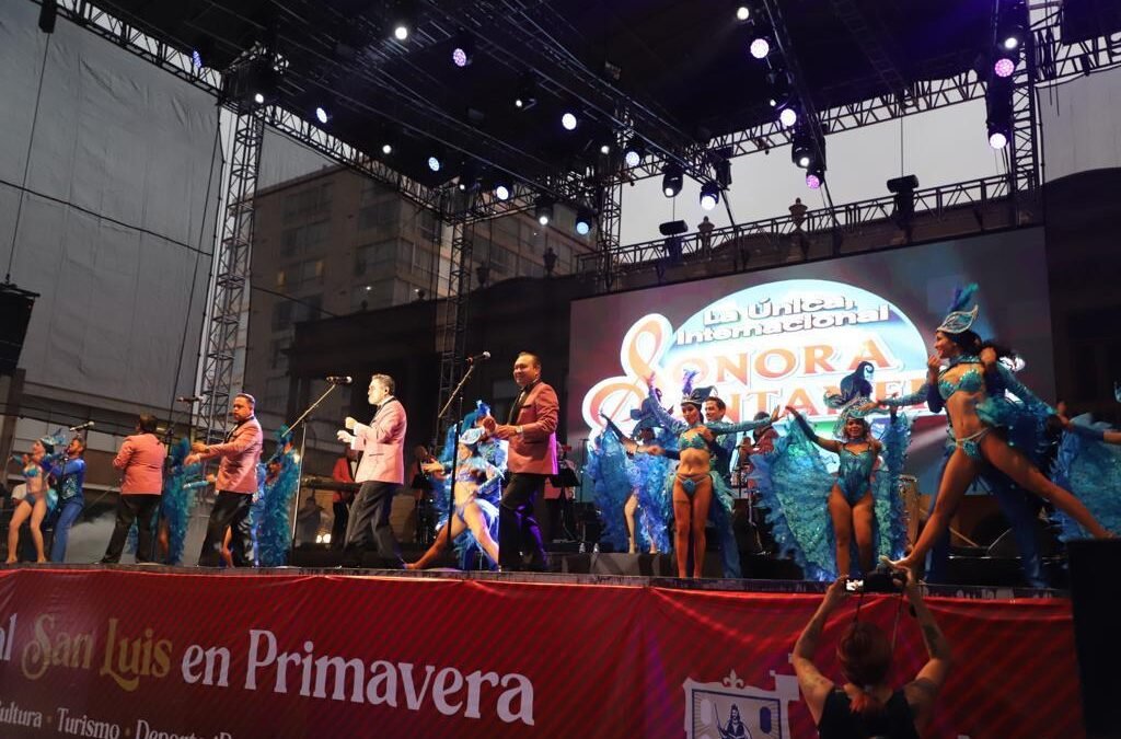 La Sonora Santanera llenó de ritmo y sabor el Festival San Luis en Primavera