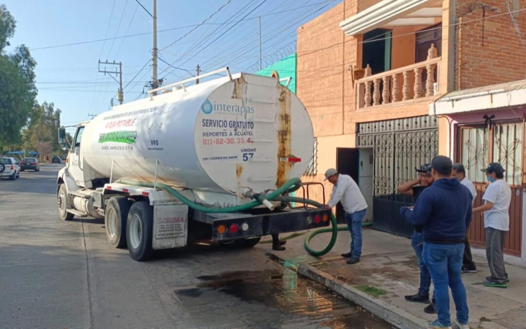 A través del plan emergente de distribución, esta semana se entregaron 25.5 millones de litros de agua