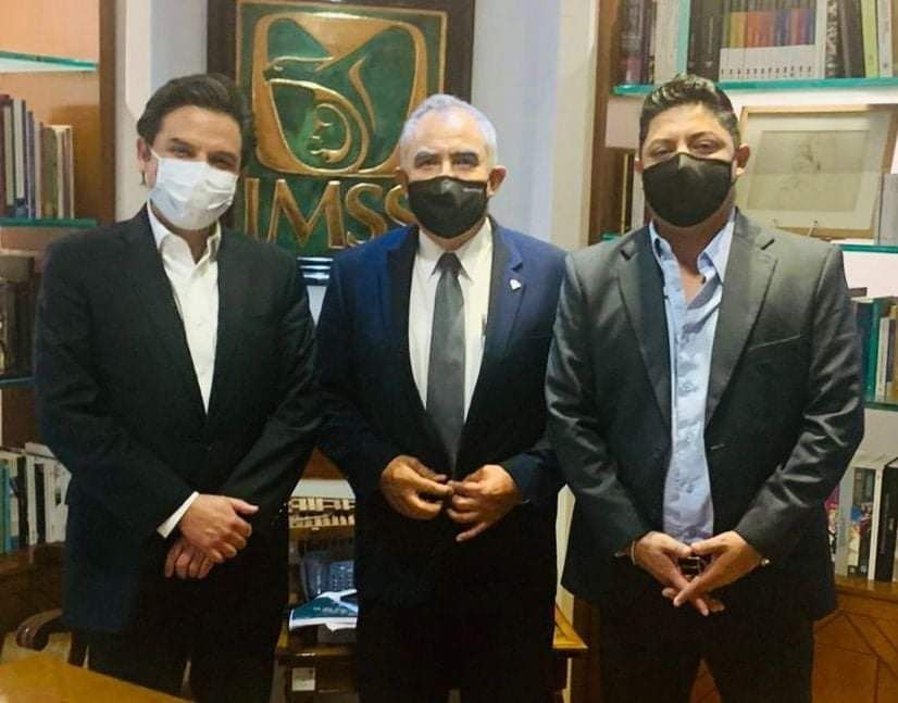 Ricardo gallardo y zoé robledo afinan detalles para equipar hospitales potosinos