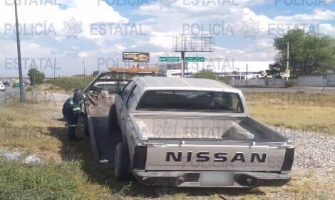 Policías estatales detienen a un hombre por conducir un vehículo con reporte de robo