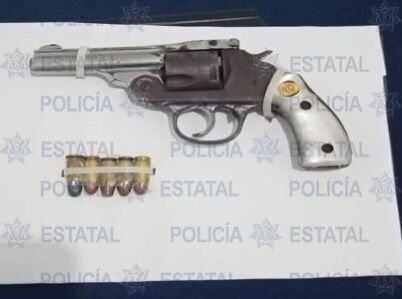 POLICÍAS ESTATALES ADSCRITOS A LA ZONA MEDIA ASEGURAN UN ARMA DE FUEGO EN LA LOCALIDAD OJO DE AGUA SOLANO
