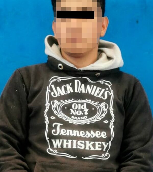 Joven es detenido en la colonia Morales por agentes de la SSPC al intentar robar un vehículo