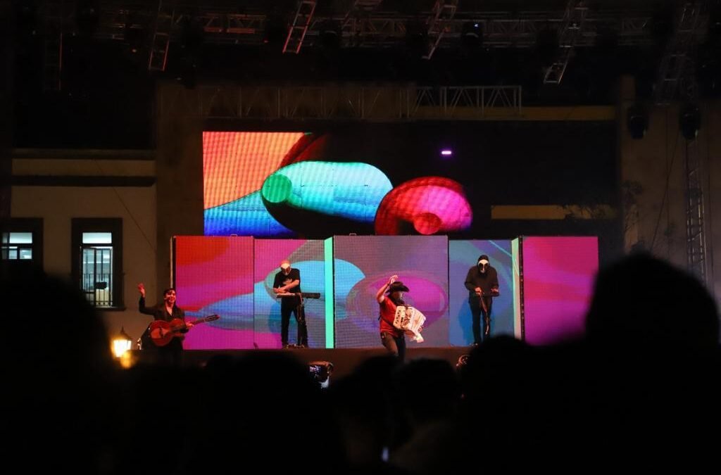 La música electrónica de Nortec encendió a Aranzazú y al Festival San Luis en Primavera