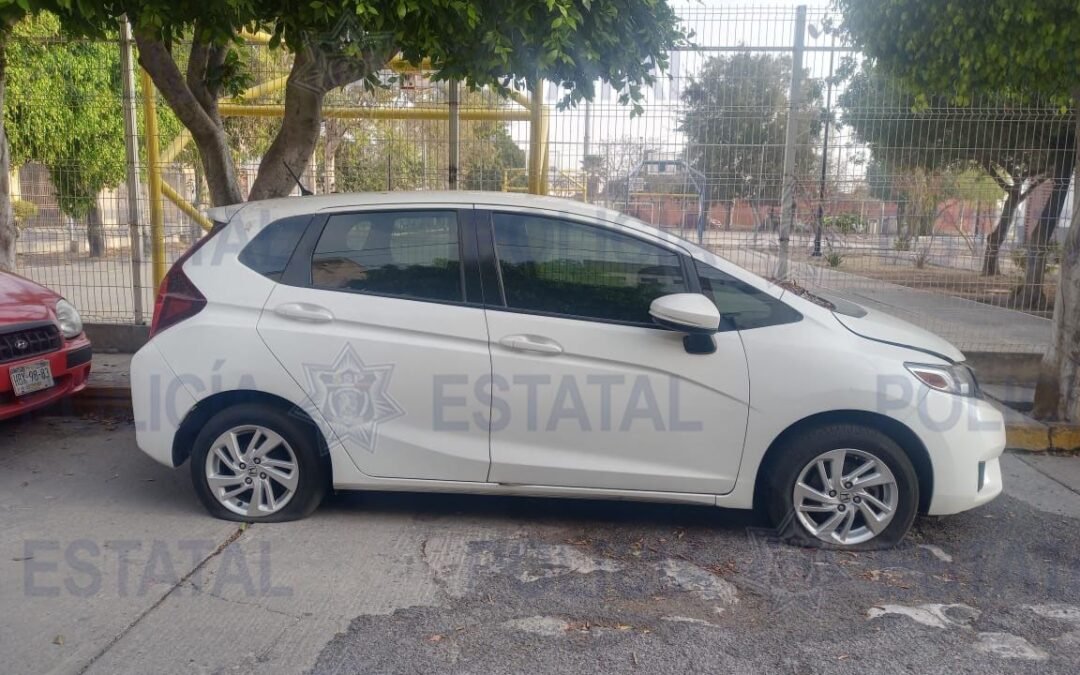 Policías estatales localizan cinco vehículos con reporte de robo