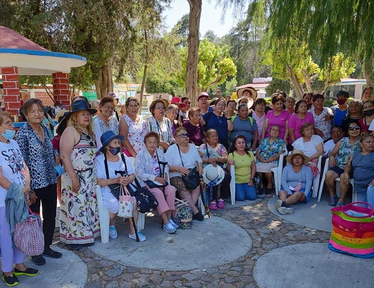 Fomenta DIF Municipal cohesión y convivencia social entre las personas Adultas Mayores