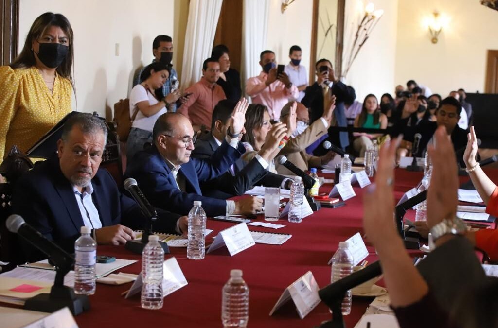 Integrantes del Cabildo resaltan la actualización de reglamentos, para proteger a menores de edad