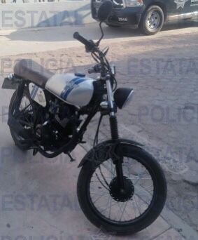 EN DIFERENTES OPERATIVOS, POLICÍA ESTATAL DETIENE A DOS HOMBRES POR PRESUNTA POSESIÓN DE MOTOCICLETAS ROBADAS