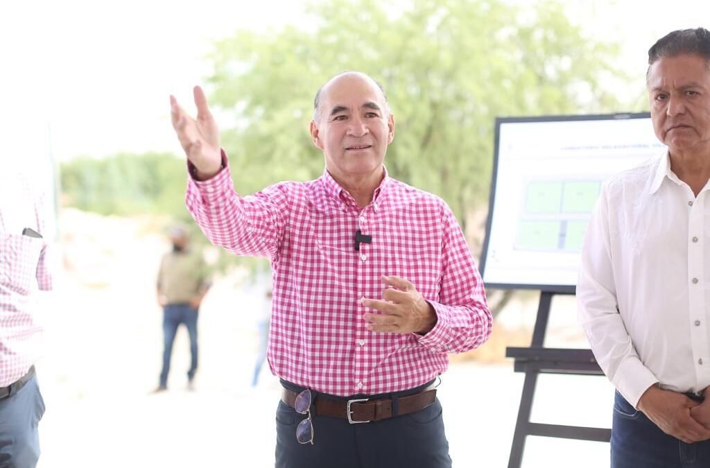 Alcalde Enrique Galindo presentó el proyecto de construcción del nuevo cementerio en Villa de Pozos