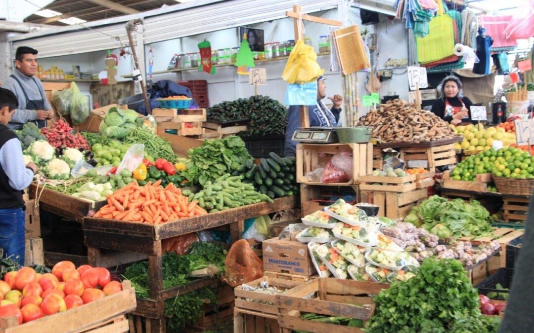 Dirección de Comercio fortalece la rehabilitación de los mercados Revolución y Bicentenario