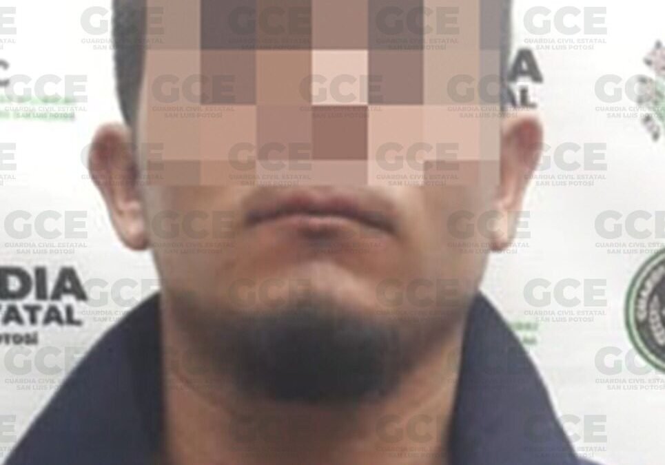 Agentes de la Guardia Civil Estatal detienen a masculino por lesionar a una persona y provocar daños a puesto de comida