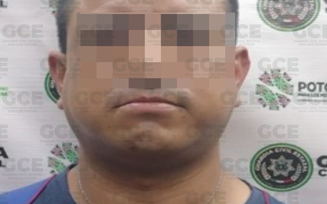 POLICÍAS DE LA GUARDIA CIVIL ESTATAL DETIENEN A PRESUNTOS CON VEHÍCULOS ROBADOS